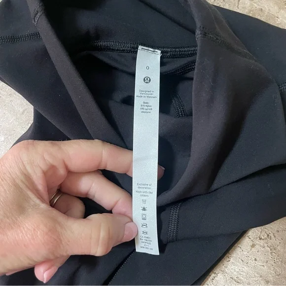 Lululemon “Like New” Groove Black Flare Pant Sz 0 - Picture 8 of 13